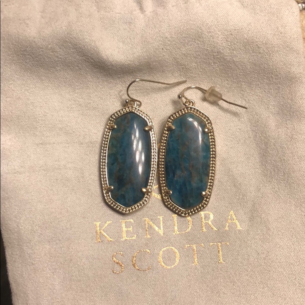Kendra Scott Elle earrings